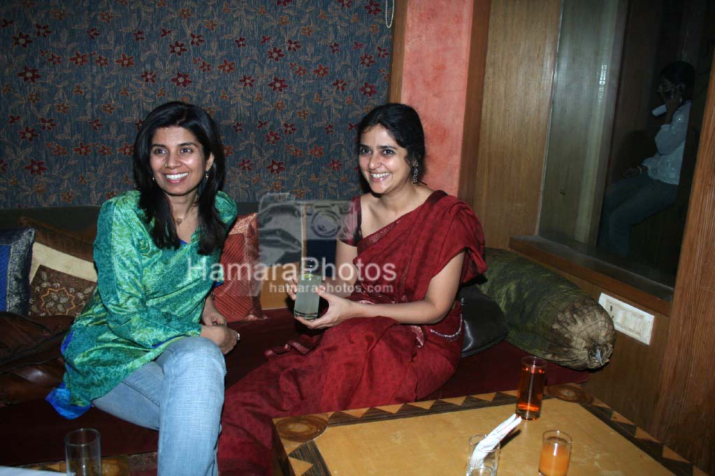 Mita Vashisht at Makrand Deshpande's birthday in RIO lounge on March 5th 2008