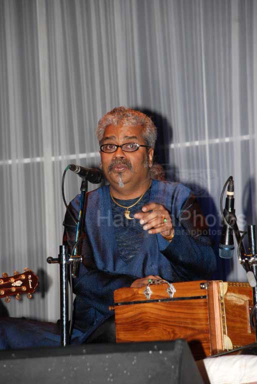 Hariharan at fund raise event for poor musicians at the Nehru Centre on March 7th, 2008 