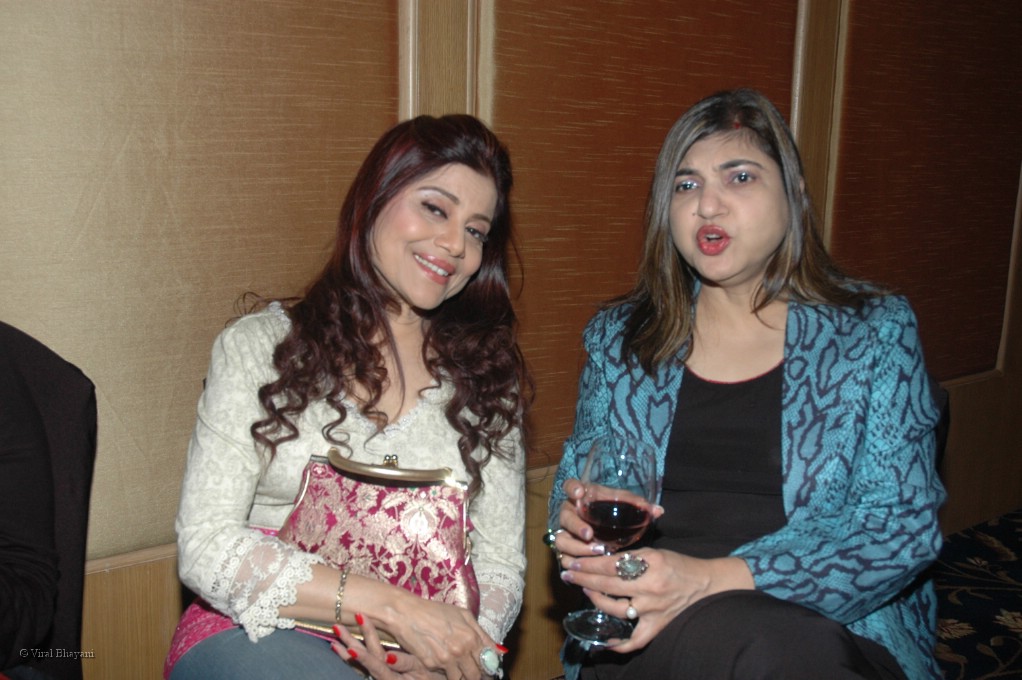 Alka Yagnik at Gr8 Magazines Anu Ranjans Womens day bash at Fun Republic on March 7th 2008 