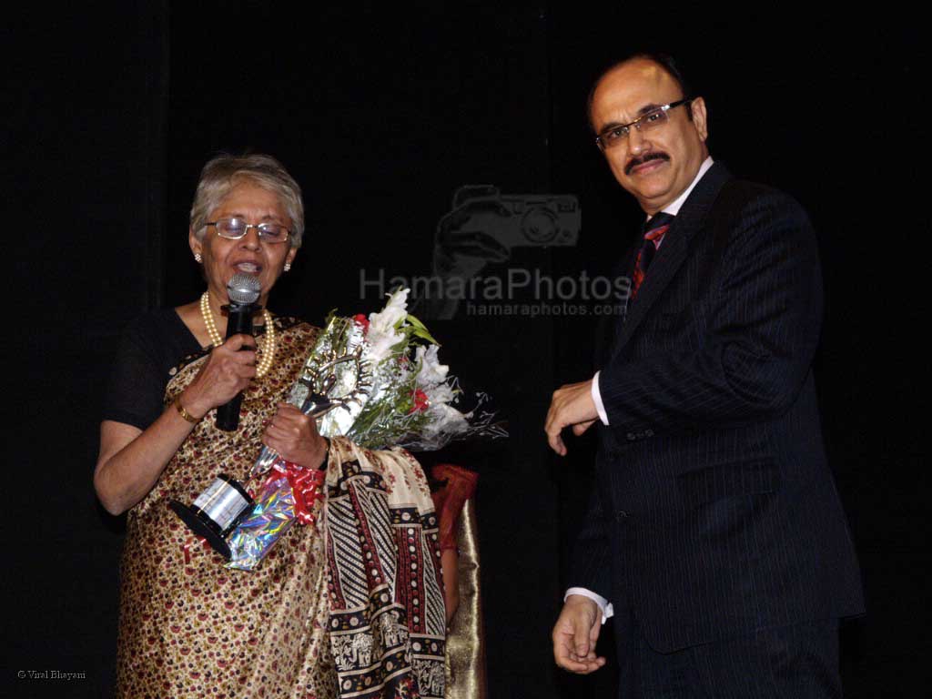 at Yami women achiver's awards and concert in Shanmukhandand Hall on March 7th 2008 