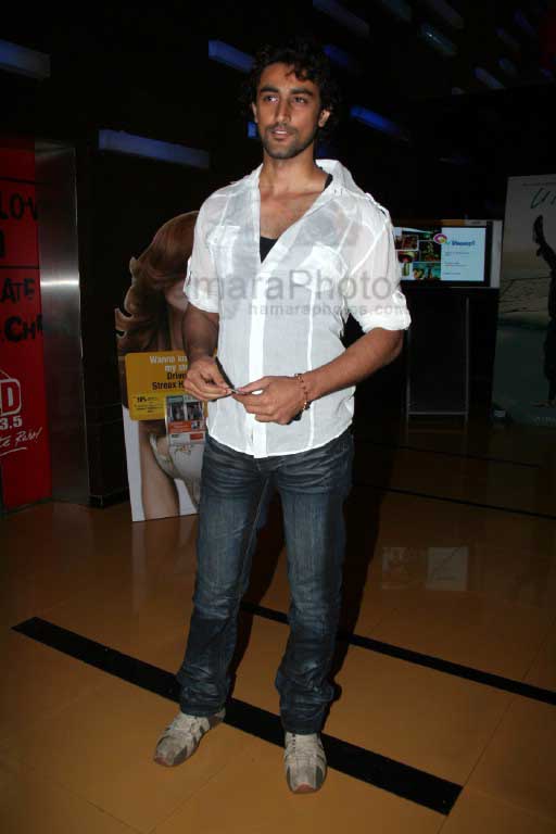 Kunal Kapoor at Valu in Cinemax on March 8th 2008