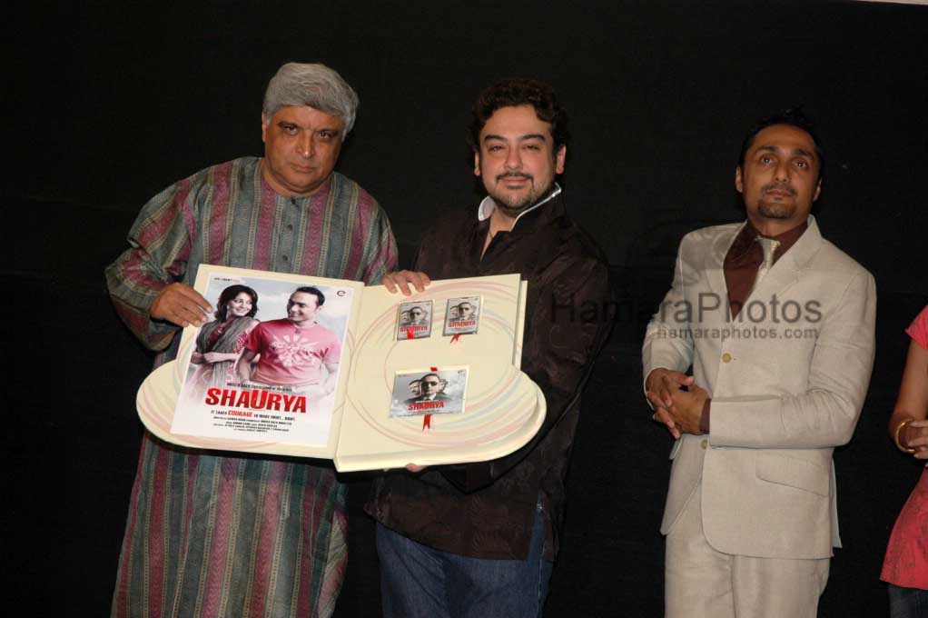 Javed Akhtar with Adnan sami at Shaurya music launch in Cinemax on March 10th 2008