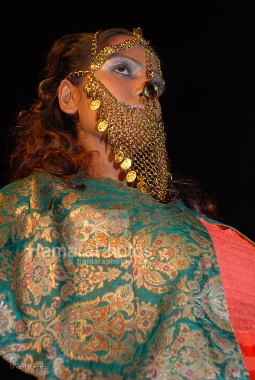 at  Ranjeet's daughter Divyanka's fashion show in Vie Lounge on March 10th 2008