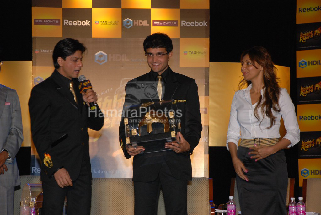 Shahrukh Khan, Sourav Ganguly, Gauri Khan at launch of Kolkata Knight Riders in Taj Lands End on 13 March 2008 