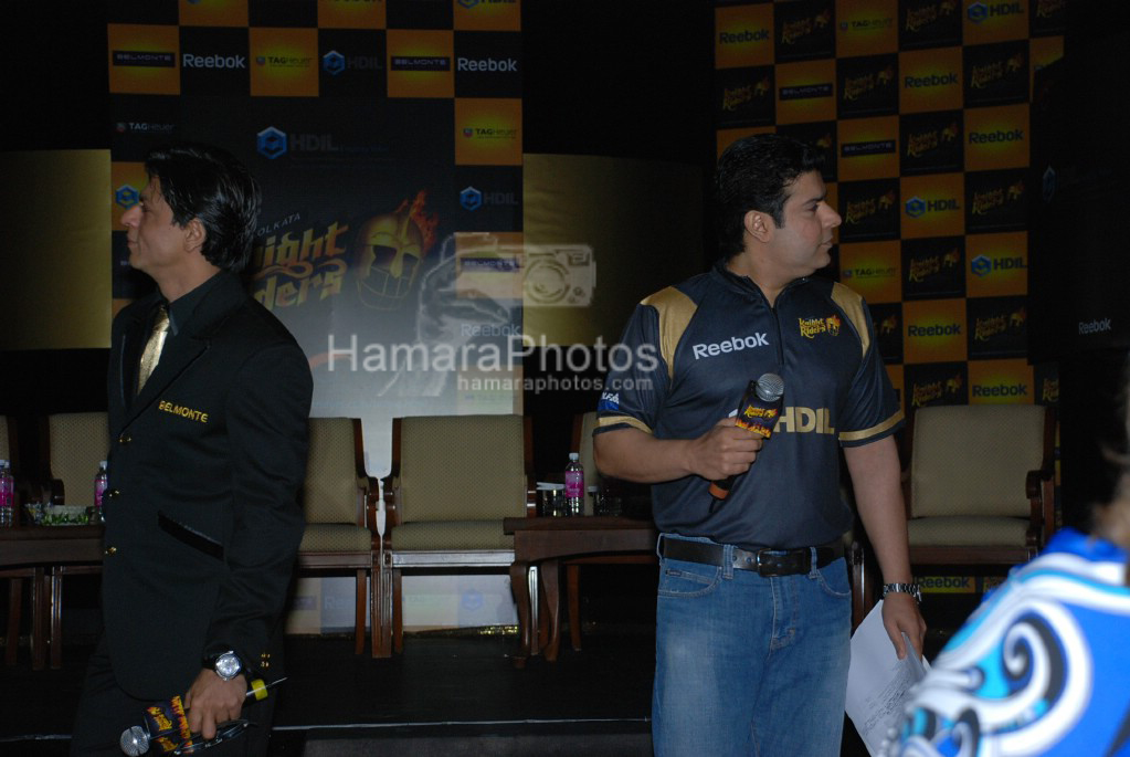 Shahrukh Khan, Sajid Khan at launch of Kolkata Knight Riders in Taj Lands End on 13 March 2008 