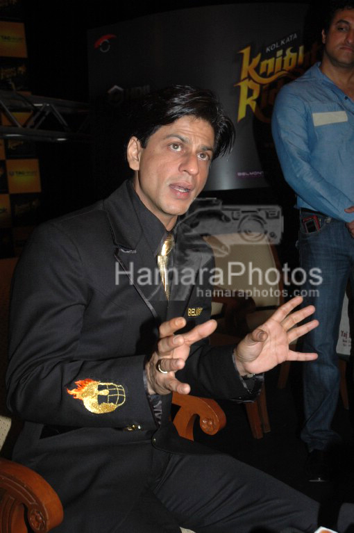 Shahrukh Khan at launch of Kolkata Knight Riders in Taj Lands End on 13 March 2008 