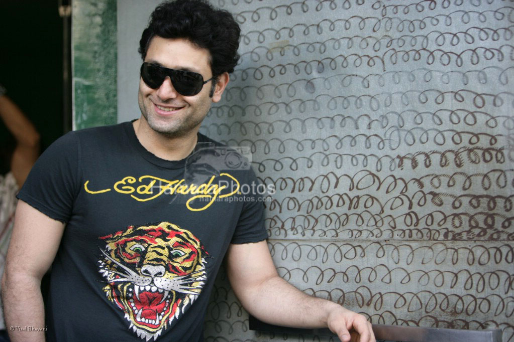 Shiney Ahuja on the sets of film Hijack at Poison on March 15th 2008 