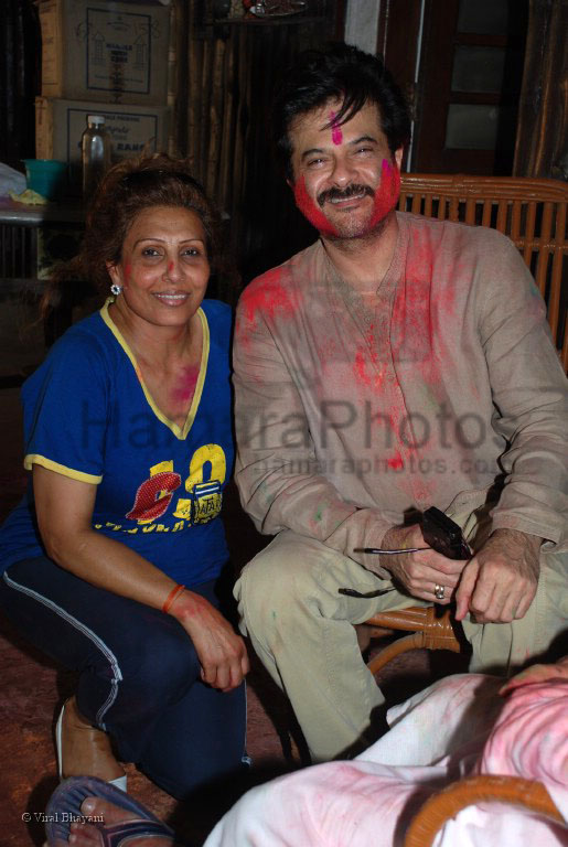 Anil Kapoor with fan at Shabana Azmi's holi bash at Her residence on March 22nd 2008