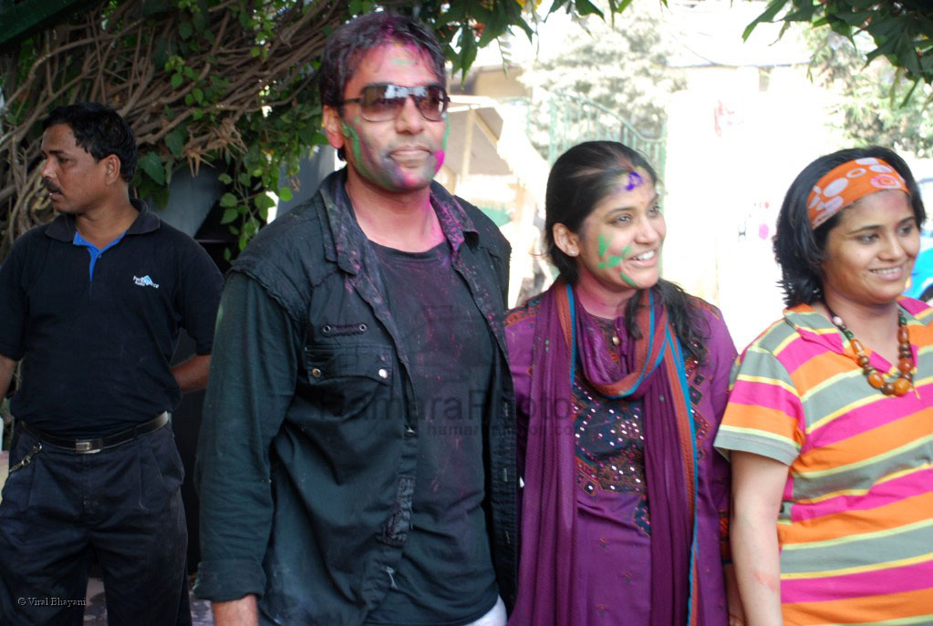 Ashutosh Rana with Renuka Shahane at Zoom Holi bash in Mumbai  in Dariya Mahal, Versova on March 22nd 2008