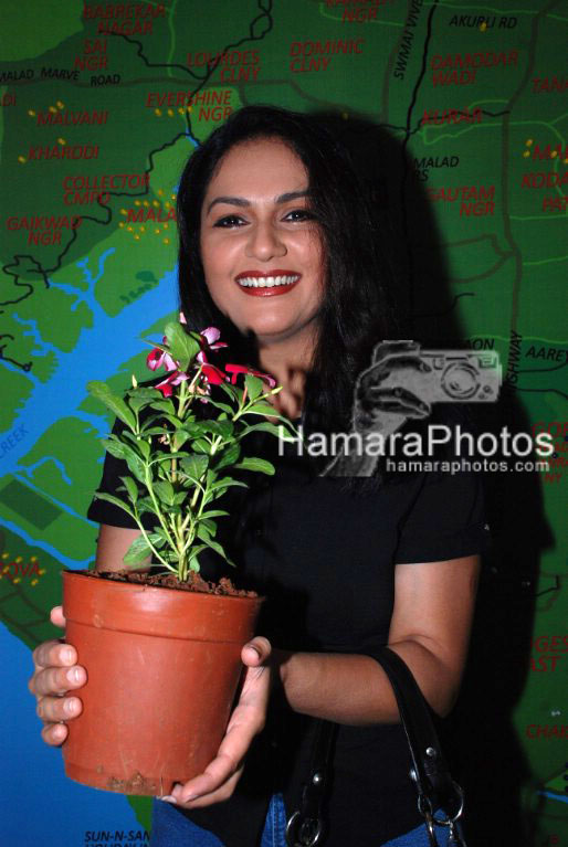 Gracy Singh promotes green Mumbai in Inorbit Mall on March 17th 2008