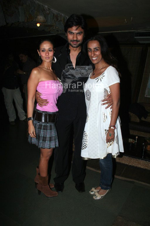 Aparna Tilak,Shabbir Ahluwalia at the Left Right Left bash in  Kino's Cottage on March 14th 2008