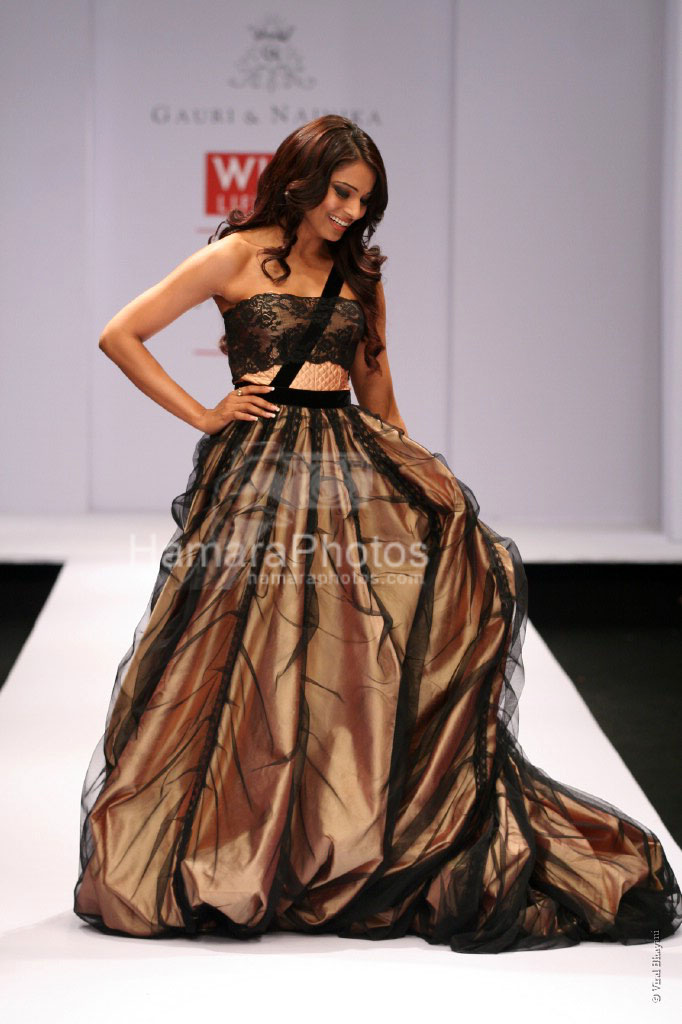 Bipasha Basu at Wills India Fashion Week on March 14th 2008