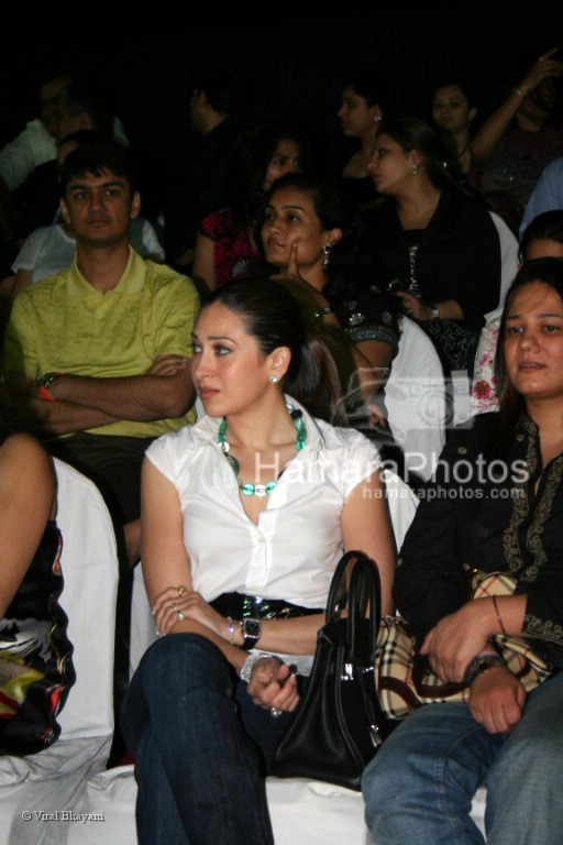 Karishma Kapoor at the Night Arena Polo match  in Mahalaxmi Race Course  on March 18th 2008
