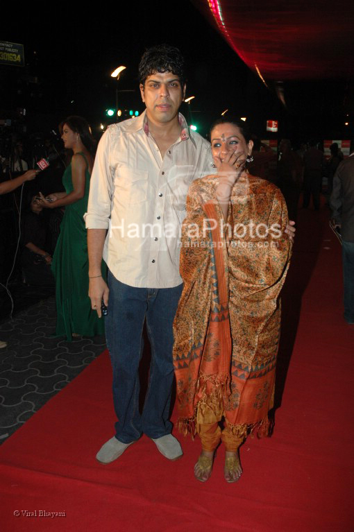 Murli Sharma wiith Ashwini Kalsekar at One Two Three Premiere in Cinemax on March 26th 2008
