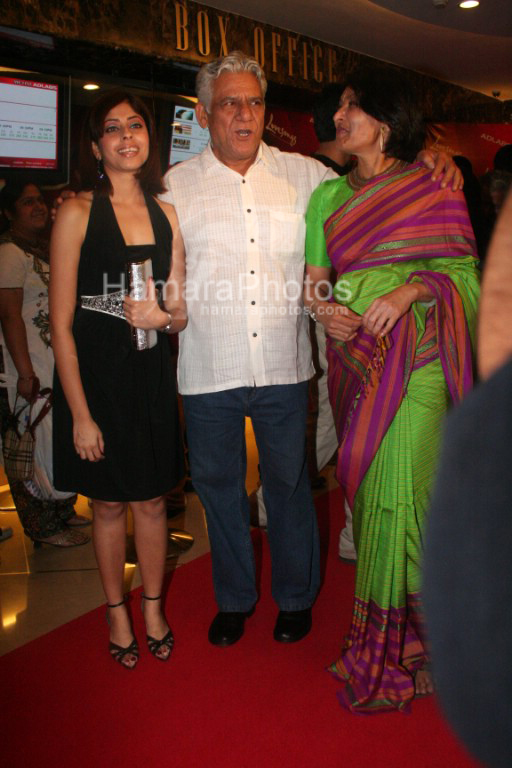 Om Puri with Mallika Sarabhai and Jayabrato Chaterjee at the premiere of film Love Songs in Metro Adlabs on March 26th 2008