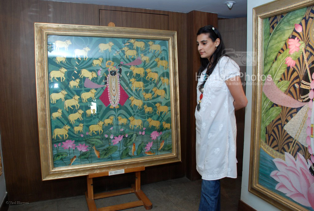 Mana Shetty at Uma Kilachand's art exhibition in Studio Napean on March 26th 2008