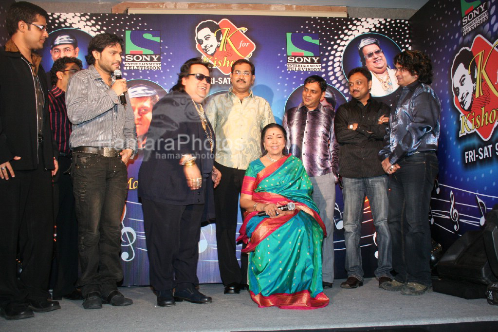 Babul Suprio,Asha Bhosle,Bappi Lahiri,Sudesh Bhonsle at K for Kishore on Sony Entertainment Television in Mumbai on March 28th 2008