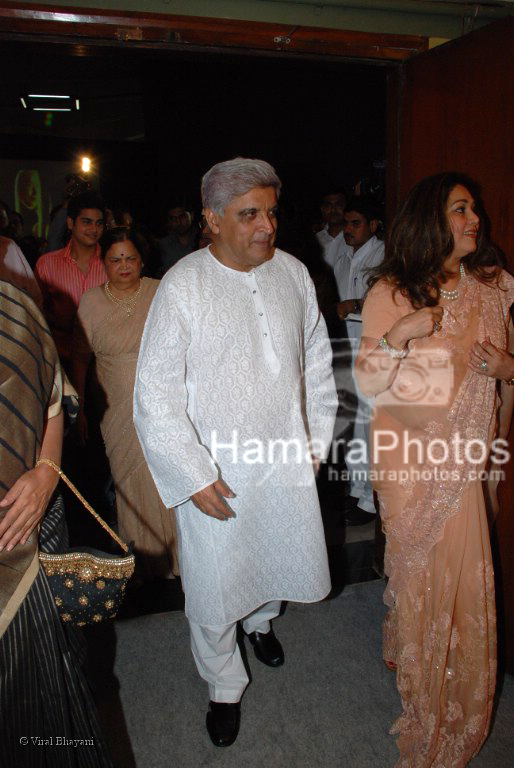 Javed Akhtar at Tina  Ambani's Harmony show in Nehru Centre on March 28th 2008