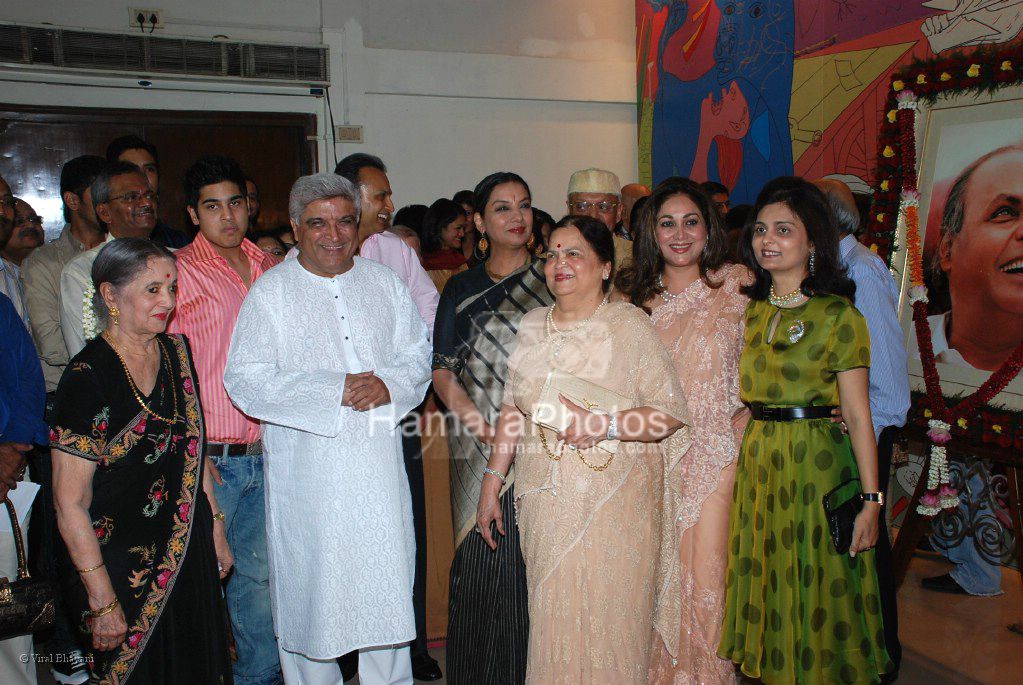 Kokilaben,Anil Ambani,Tina,Shabana Azmi,Javed Akhtar at Tina  Ambani's Harmony show in Nehru Centre on March 28th 2008
