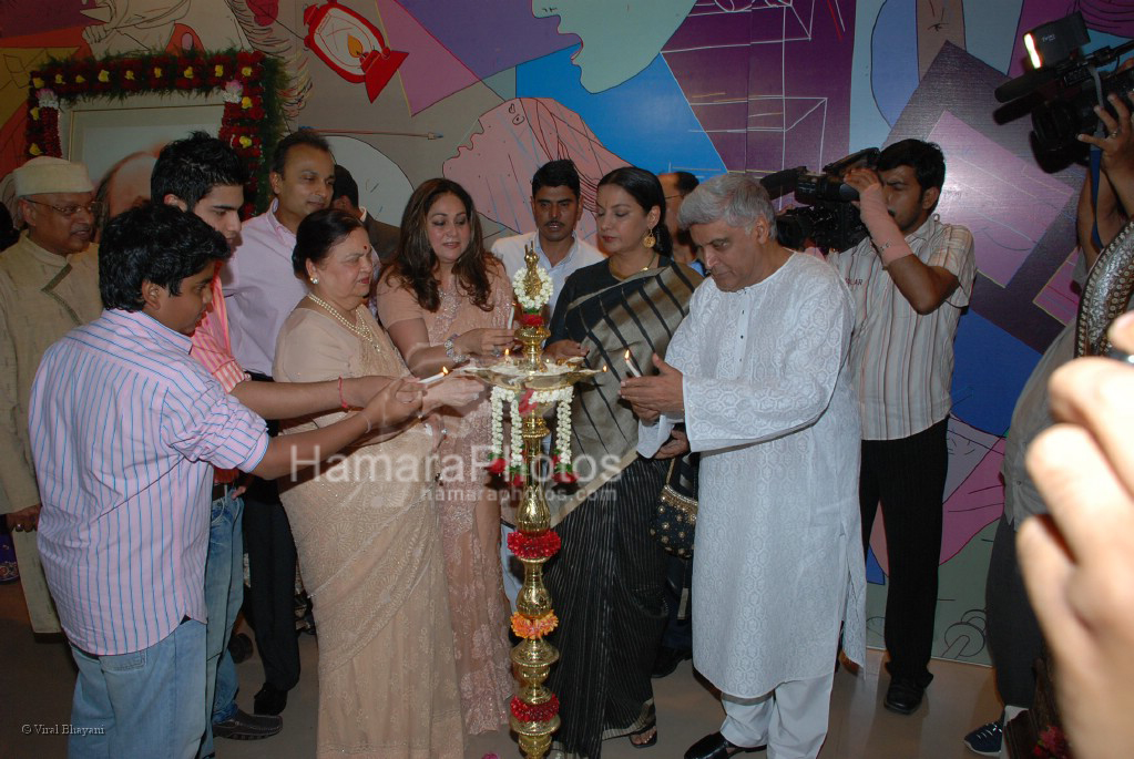 Kokilaben,Anil Ambani,Tina,Shabana Azmi,Javed Akhtar at Tina  Ambani's Harmony show in Nehru Centre on March 28th 2008