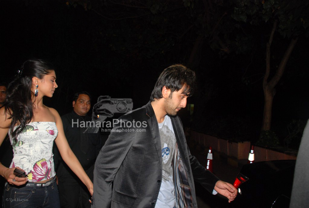Deepika Padukone, Ranbir Kapoor at Manish Malhotra bash in Prive on 29th 2008