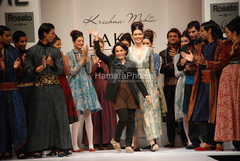 Model at Lakme Fashion Week Ramp Walk for Krishna Mehta on March 29th 2008