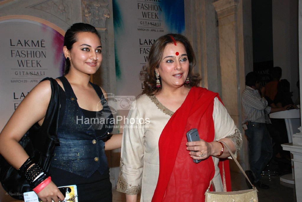 Poonam Sinha at Neeta Lulla's Show in Lakme India Fashion Week on March 30th 2008