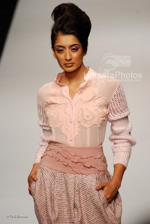 Model walks on the Ramp for Narendra Kumar Ahmed in Lakme India Fashion Week on March 31th 2008