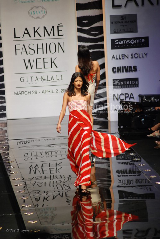 Carol Gracias  walks on the Ramp for Nandita Mahtani show in Lakme India Fashion Week on March 31th 2008