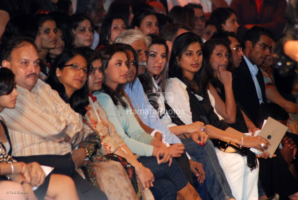 Rani Mukherjee at Sabyasachi show in Lakme India Fashion Week on April 1st 2008
