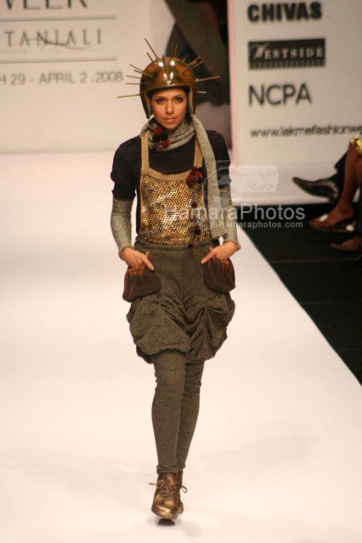 Model walks on the ramp for Vivek Kumar at Lakme India Fashion Week on April 1st 2008