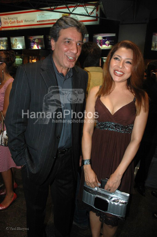 Javed Sheikh at Khuda Kay Liye premiere in Fame, Andheri on April 3rd 2008