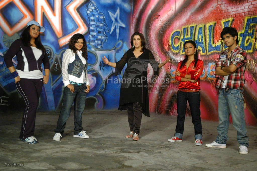 Ujjaini ,Rooprekha,  Farah, Neha  Vineet at Jo Jeeta Wohi Superstar in ITC Parel  on April 4th 2008