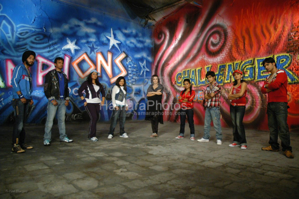 Ishmeet  Abhijeet  Ujjaini,Rooprekha  Farah,Neha Kakkar, Vineet,Priyani,  Rahul at Jo Jeeta Wohi Superstar in ITC Parel  on April 4th 2008
