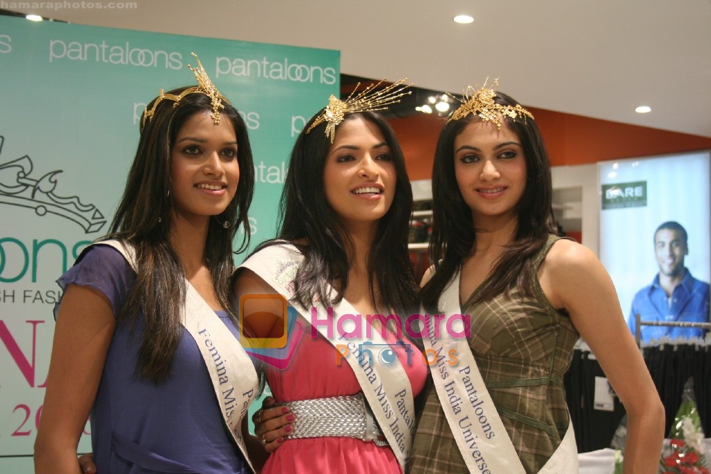 Femina Miss India finalists visit Pantaloon store in  Megamall on April 8th 2008 