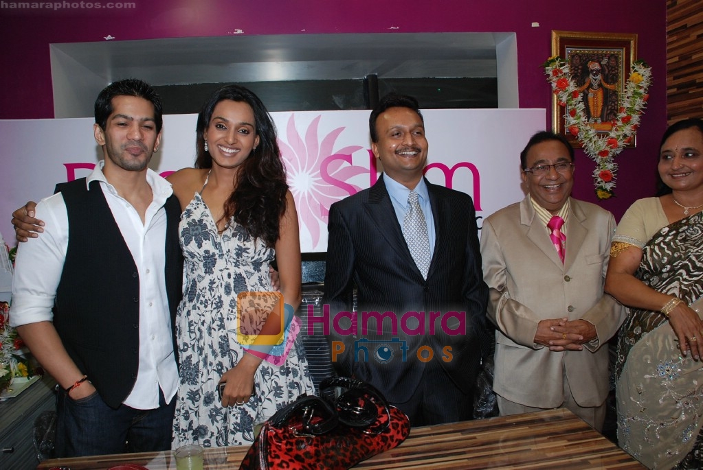 Reshmi Ghosh at the launch of Pretti Slim in Kandivli on April 10th 2008 