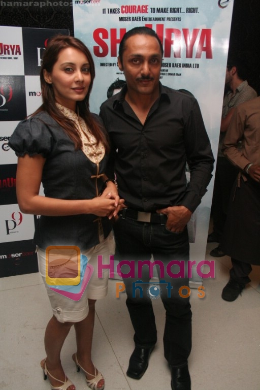 Minissha Lamba, Rahul Bose at Shaurya success bash in D Ultimate Club on April 10th 2008 