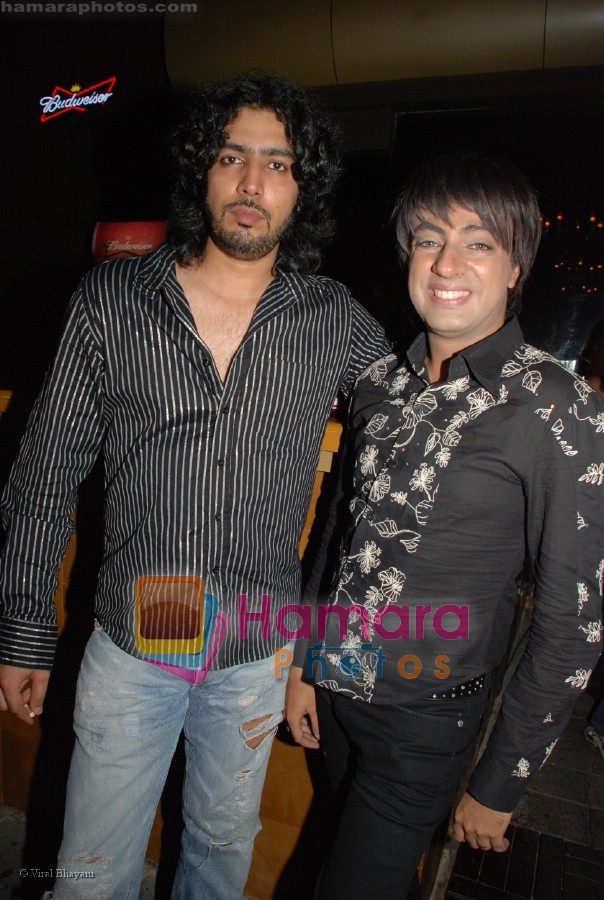 Punnu with Rohit Verma at Budweiser bash in Aurus on April 12th 2008 
