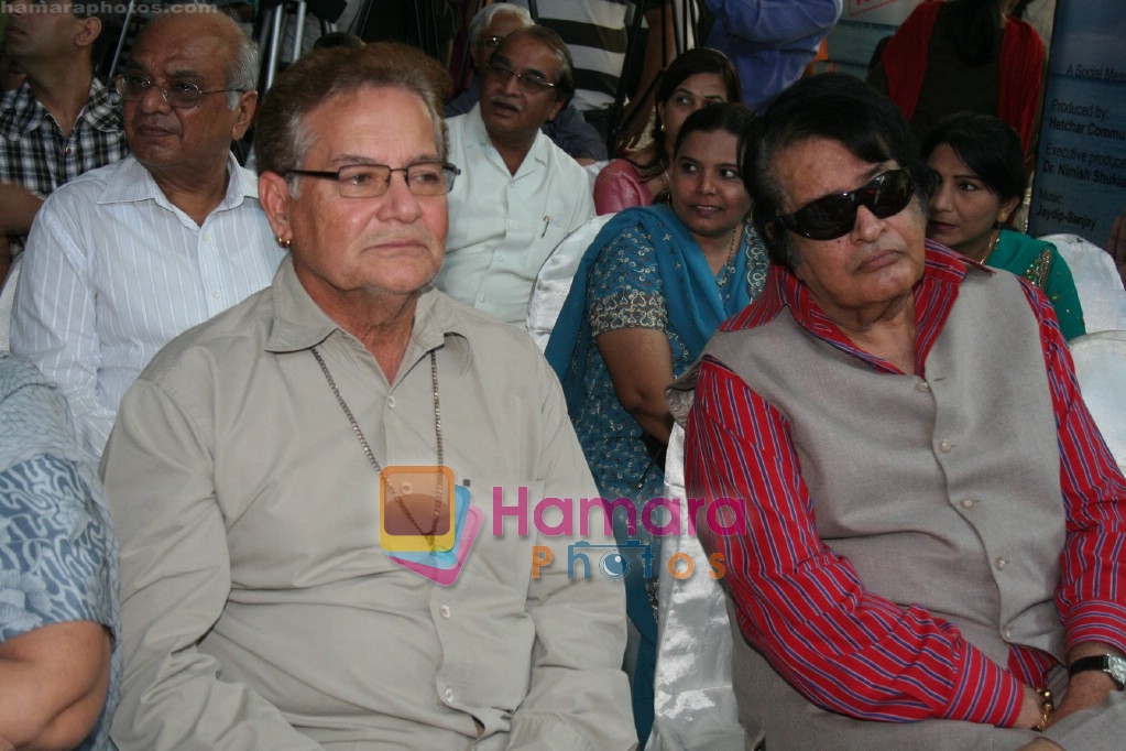Salim Kahn, Manoj Kumar at the inauguration of the music video of Dr. Radhika Shuklas - To drugs, just say no! in Cinemax on April 14th 2008 