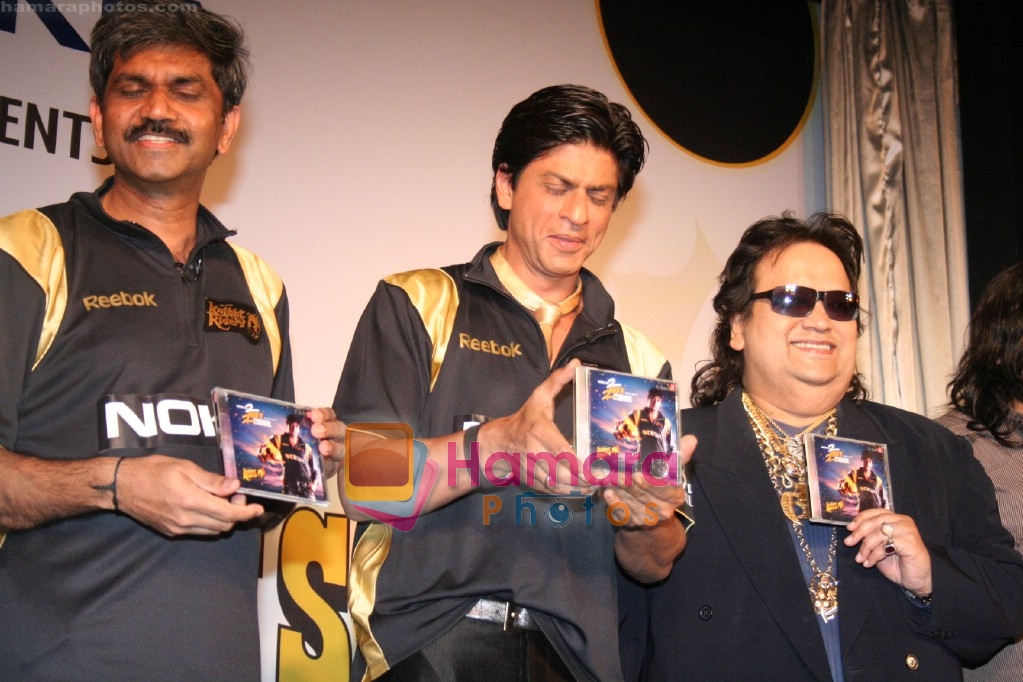 Shahrukh Khan at music launch of Nokia 2 Hot 2 Cool for Kolkata Knight Riders in Taj Land;s End on April 16th 2008 