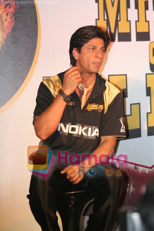 Shahrukh Khan at music launch of Nokia 2 Hot 2 Cool for Kolkata Knight Riders in Taj Land;s End on April 16th 2008 