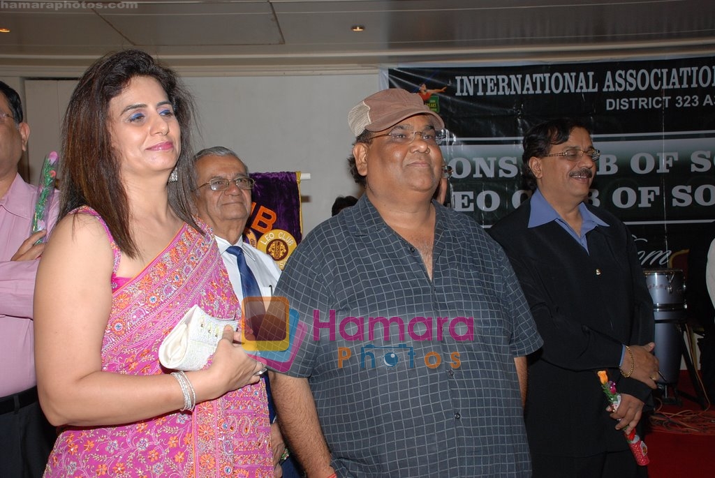 Satish Kaushik at Lion Raju Manwani's bash to announce him as District Governor in Time and Again on April 15th 2008 