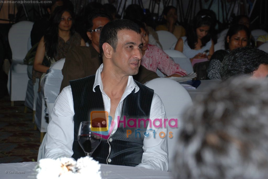 Ronit Roy at the re-launch of Pond's beauty line in JW Marriott on  April 17th 2008 