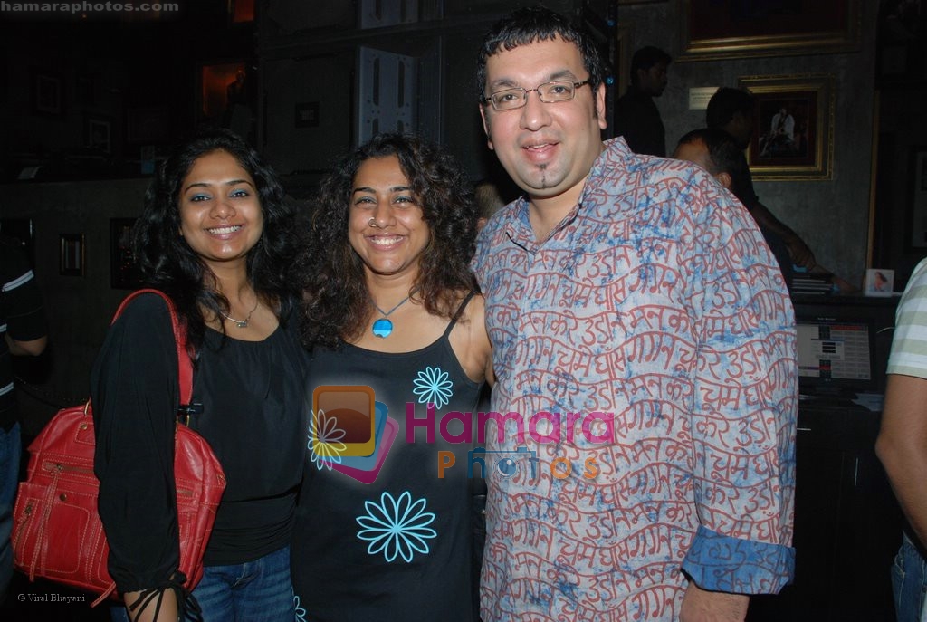 Guarav Sharma with wife Roma and friend at Wyclef Jean concert in Hard Rock Cafe on April 21st 2008 