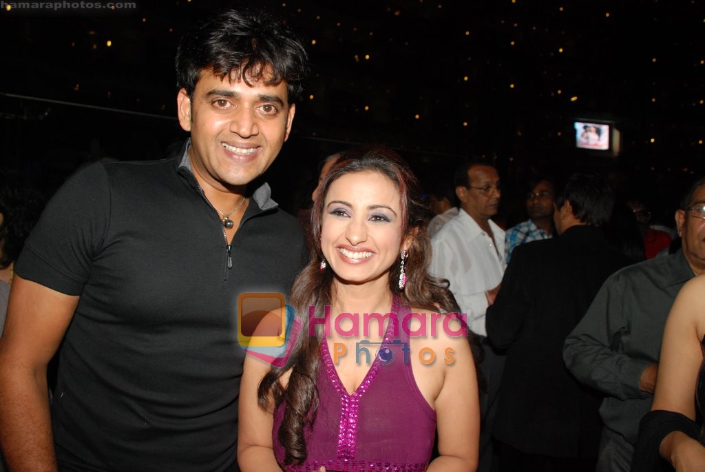 Ravi Kishan with Divya Dutta at the Music Launch of Khushboo - The fragrance of Love in Sahara Star on April 21st 2008 