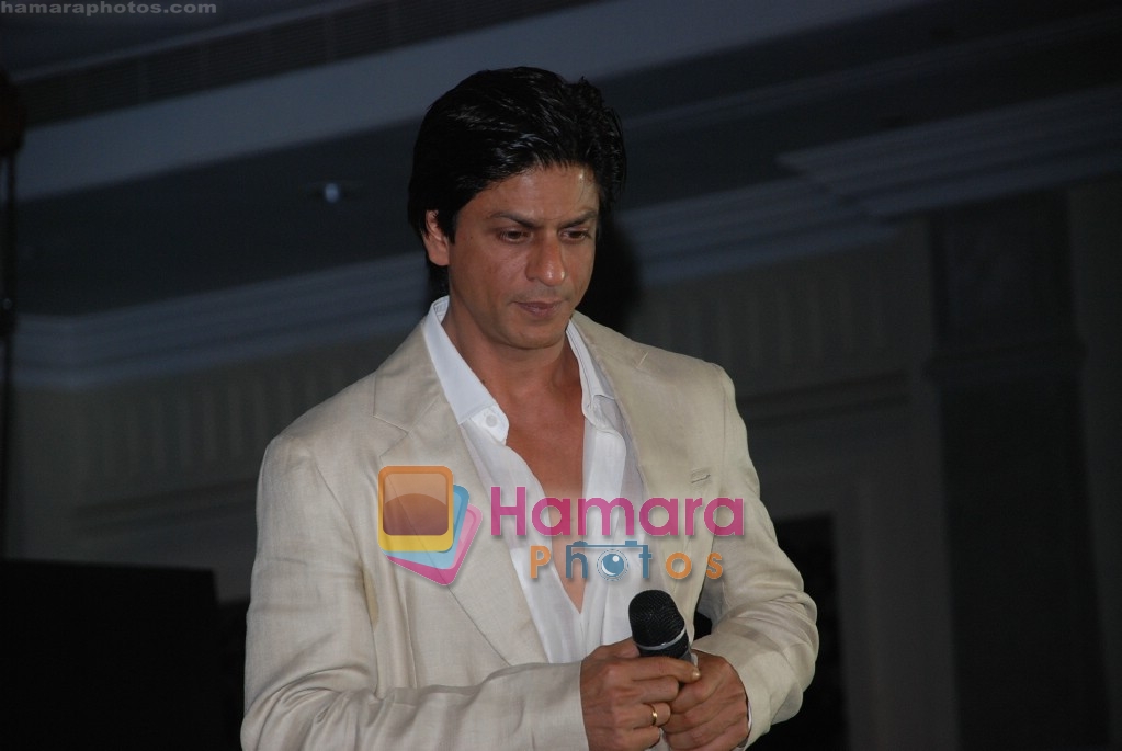 Shahrukh Khan ties up with Shopper Stop for their new campaign - _Start Something new_ in ITC Grand Maratha on April 23rd 2008 