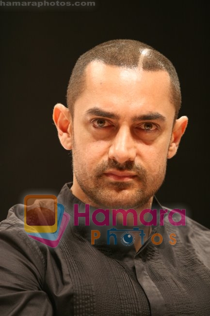 Aamir Khan honoured with a special award  in Shanmukhanand hall, Mumbai on April 24th 2008 