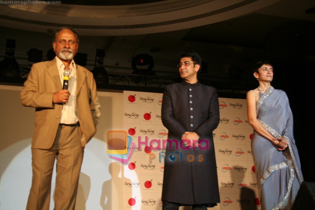  Ketan Mehta, Deepa Sahi at the Launch of Rang Rasiya - Colours of Passion first look in Taj Land's End on April 29th 2008