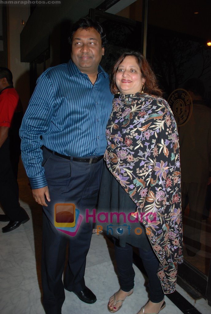 Sanjay Bajaj with wife at Raell Padamsee's Freedom Show in NCPA on May 2nd 2008 