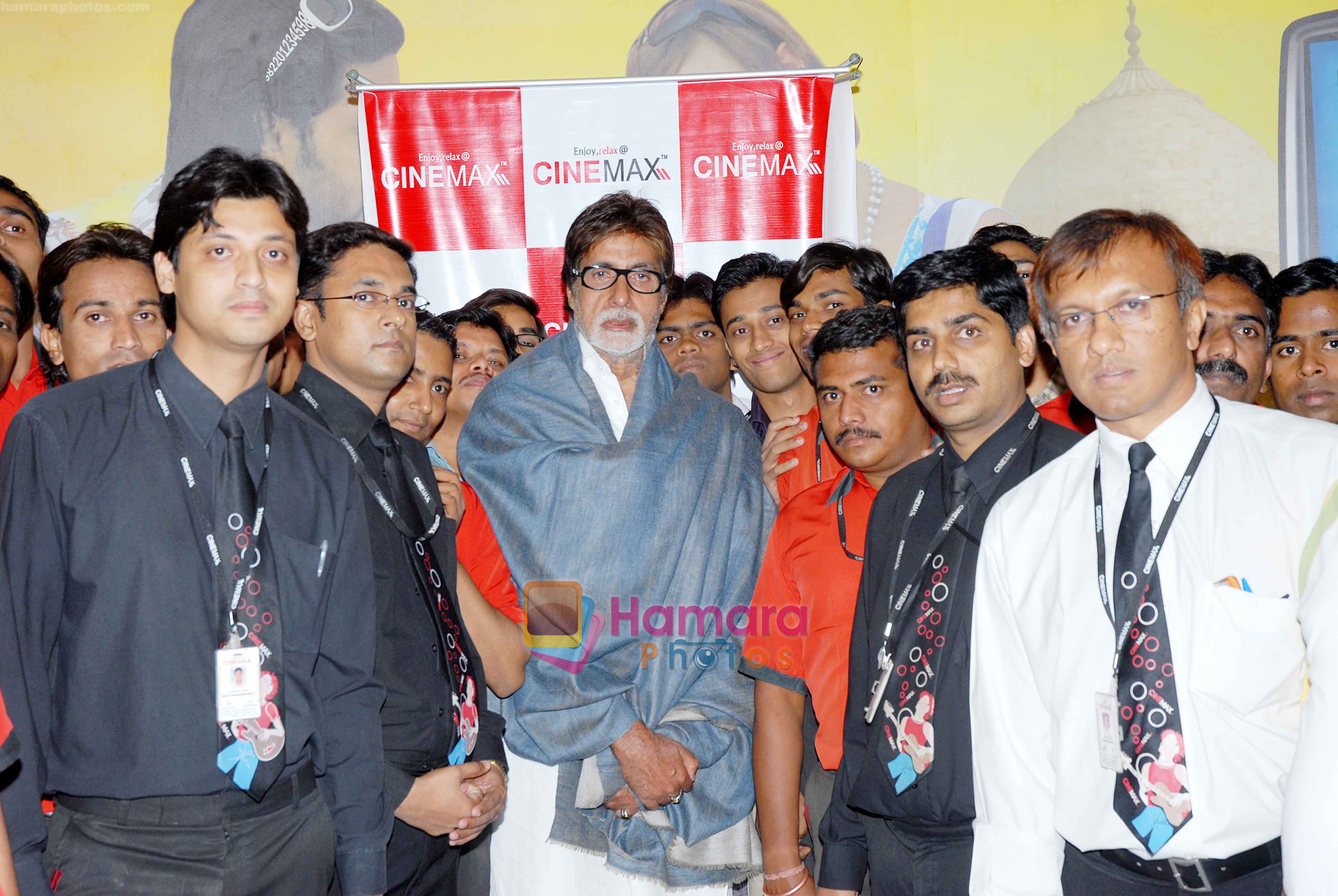Amitabh Bachchan at Special screening of Bhoothnath in Cinemax collge road , Nasik on May 8th 2008 